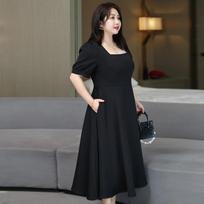 Didelių dydžių moteriška suknelė vasarai, retro Hepburn stiliaus, su liemenu, kvadratine iškirpte, temperamentinga, deivės modelio, vidutinio ilgio suknelė 4XL juoda
