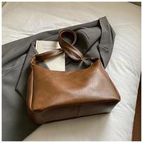 Large-capacity Retro Commuter Single-shoulder Underarm Bag, Fashionable Tote Bag, High-end Crossbody Bag without pendant ruda