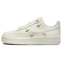 Nike Air Force 1 07 LX Mini Swoosh - Metalinis auksas Moteriški sportbačiai White Sail FV3654-111 36.5