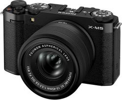 FUJIFILM X-M5 + XC15-45mm rinkinys