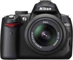 Nikon D5000 skaitmeninis veidrodinis fotoaparatas su 18-55 mm VR objektyvo rinkiniu (12,3 MP) 2,7 colių LCD ekranas (sertifikuotas atnaujintas)