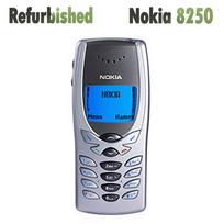 Atnaujintas originalus Nokia 8250 2G mobilusis telefonas su 1 SIM kortele No charger balta