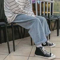 Vyriški juodi plataus kirpimo retro tiesūs džinsai - Nauja rudens tendencija, laisvo kirpimo, yra didelių dydžių. 3XL šviesiai mėlyna spalva