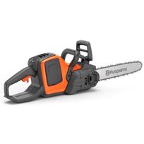 Husqvarna 230i su akumuliatoriumi ir įkrovikliu