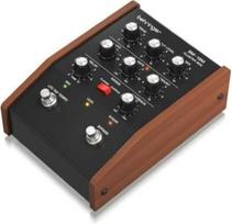 Behringer BM-18M CLUSTER BOX Efekt gitarowy