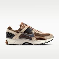 Nike Zoom Vomero 5 Lt British Tan/ Dk Smoke Grey - Dydis 42.5 (HF1553-202 Laisvalaikio batai)