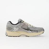 Nike Zoom Vomero 5 Grey Fog/ Chrome-Metallic Silver - Dydis 45 (IM3486-002 Laisvalaikio batai)