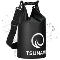 Vandeniui atsparus maišas TSUNAMI 5 litrai (juodos spalvos) – kompaktiška ir saugi daiktų apsauga
