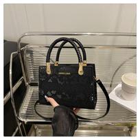 Fashionable and Retro Handbag, Trendy Single-shoulder Crossbody Bag juoda