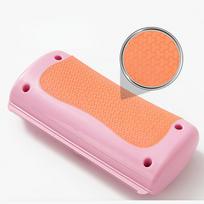 1pcsUpgraded Version of Professional Pet Hair Removal Brush/hair Removal Comb Suitable for Grooming Tools for Cats Dogs and Horses raudona
