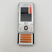 Atnaujintas originalus Sony Ericsson W580 W580i W580C mobilusis telefonas su 2 MP kamera, 2G, su 1 SIM kortele No charger balta