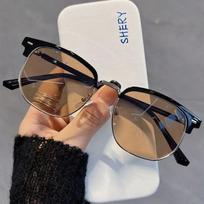 Fashion Trendy Blue-Ray Blocking Sunglasses Prescription Eyeglasses Ladies Photochromic Myopia Spectacles Near Sight 0 To -4.0 -3.0 white