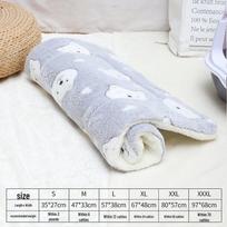 Naminių gyvūnėlių lova: Universalus flanelinis kilimėlis katėms ir šunims, šiluma visais sezonais S 35*27cm (up to 3 jin)