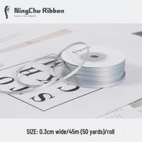0,3 cm raštuotas satininis kaspinas dovanų pakavimui, puokščių dekoravimui ir tortų apipavidalinimui, 3 mm pločio