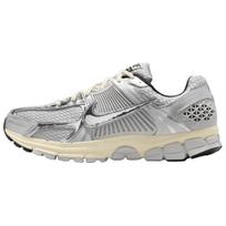 Nike Air Zoom Vomero 5 Grey Fog Chrome Vyriški sportbačiai Metalinis-Sidabrinis Kokoso Pienas IM3486-002 42
