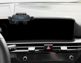 "Kia Sportage 2026" telefono laikiklis - 360° kampu besisukantis išmaniojo telefono laikiklis su ekrano rėmeliu, pritaikytas konkrečiai transporto priemonei, lengvai tvirtinamas spaustuku ir klijais