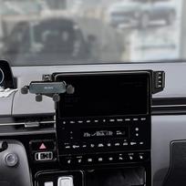 Automobilinis telefono laikiklis, skirtas "Hyundai Staria 2021-2024" - pritaikytas išmaniojo telefono laikiklis su ekrano rėmeliu, nereikalaujantis gręžimo, lengvai montuojamas