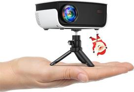 HOPVISION mini projektorius, 7500L projektorius, palaikantis Full HD 1080P, nešiojamasis namų kino stovyklavietės lauko 4K projektorius su priartinimu, suderinamas su mobiliuoju telefonu / stalu / HDMI / televizoriaus lazdele / USB (pridedamas trikojis)