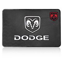 Automobilio emblemos stilius Neslystanti kilimėlio centrinė prietaisų panelė Neslystanti pagalvėlė Interjeras Dodge SXT Challenger Charger RAM 1500 Stratus Dakota Charger Avengr Durango 1pcs
