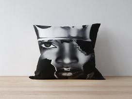 Dekoratyvinės pagalvėlės užvalkalas Mioli Decor 1034, juoda sp., 43 cm x 43 cm