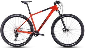Dviratis kalnų Cube Reaction C:62 Race, 29 ", XL rėmas, juoda sp./oranžinė sp.