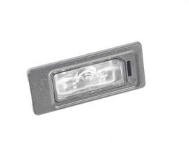 VAG Led Valstybinio Numerio Zenklo Lempute Audi A3 A4 A6 Q3 Q7 Originalus 5NA943021