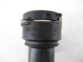 VAG VW 1M 1J aušinimo skysčio žarnos adapterio viršutinė jungtis originali 1J0122291K