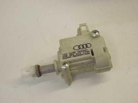 VAG "Audi A6 C6 Q7" pirštinių dėžutės servo užrakto atleidimo variklio solenoidas 3B0959782A originalus