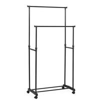 Juodos spalvos iš metalo su ratukais drabužių kabykla 80x160x42 cm Roald – Yes Everyday