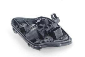 VAG Audi A3 8P Sportback Žibinto laikiklis galinis kairysis išorinis originalus 8P4945257D