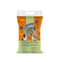 Bunny Fresh Grass Hay su morkomis šienas graužikams, 500 g