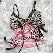 2KWEIRD Amerikietiškas Harajuku Karštis Camisole Subkultūra Leopardas Mozaika Kaspinas Kaklą Surišamas Liemenė Y2K Estetika Raidžių Spaudiniai Tankai Moteriškas Siauras Viršus S rožinė