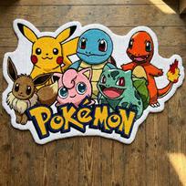 Anime Pokemon grupės formos kilimas - Minkštas pūkuotas vaikų žaidimų kilimas miegamojo svetainės dekoravimui Mielas animacinių personažų grindų kilimėlis 60x60cm (Diameter)