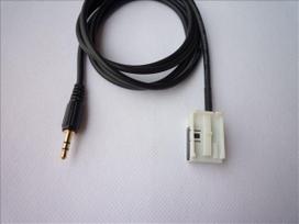 Mercedes Benz AUX 3,5mm įėjimo adapteris per CD changer jungtį