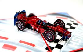 Išsiskleidžiantis 3D atvirukas F1 formulės lenktynių automobilis
