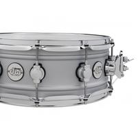 DW Design Snare, Matte Aluminum, 5.5x14 Snare būgnas