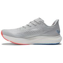 New Balance FuelCell Rebel v3 Šviesaus aliuminio vyriški sportbačiai Sidabriniai Electric-Red Kobalto MFCXCG3 43