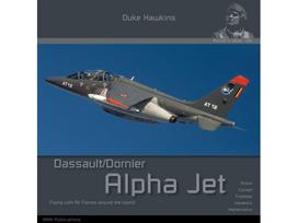 Duke Hawkins: Alpha Jet reaktyvinis mokomasis lėktuvas – foto knyga