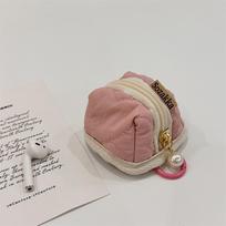 Mielas minkštas AirPods apsauginis dėklas: Kompaktiškas ir nešiojamas geltona