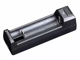 Fenix ​​ARE-X1 V2.0 vieno lizdo įkroviklis 18650, 21700 ir 26650 baterijoms