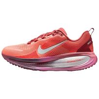 Nike Vomero 18 SE Šviesiai raudonos moteriški sportbačiai Ryškiai raudoni Atomo rožiniai Vos žali IO8250-800 35.5