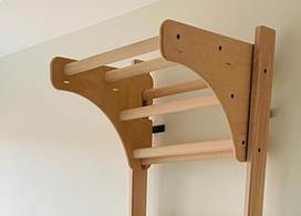 Medinė prisitraukimų skersinis švediškai sienelei 65 cm