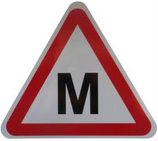 Lipdukas automobiliui M raidė. LIP002