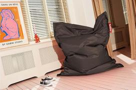 "Fatboy Original XXL Bean Bag" suaugusiesiems, tvirtas ir patvarus atlošiamas krėslas patalpose, patogus ir pripildomas skaitymo ir žaidimų krėslas, pagamintas iš nailono, 180 x 140 cm, tamsiai pilkos spalvos