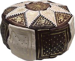 Maroko odos pupų maišas Rankų darbo pufas Modelio matmenys yra maždaug 45 cm skersmens ir 23 cm aukščio Parduodamas tuščias. Užpildymas laikraščių, gumos arba audinių putų ritiniu.