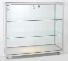 MHN pusės aukščio stiklinė vitrina su ratukais D 41,5 x W 98 x H 95 cm - plati stiklinė vitrina su prekystaliu, užrakinama - plokščia prekybinė vitrina - be apšvietimo
