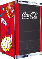 °CUBES "Coca Cola PopArt" šaldytuvas 115 l | Didelis gėrimų šaldytuvas su stiklinėmis durelėmis, puikiai tinka vakarėliams ir komercinėms patalpoms | Energiją taupantis, 84,5 cm aukščio, 104 kWh per metus - Didelis butelių šaldytuvas