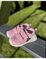 Biomecanics pirmieji kedukai, Pink