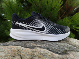 Nike Run Defy
