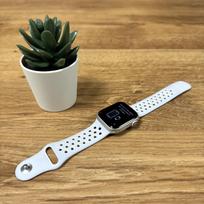 Apple Watch Nike Series 7 GPS + Cellular | 41mm | Starlight